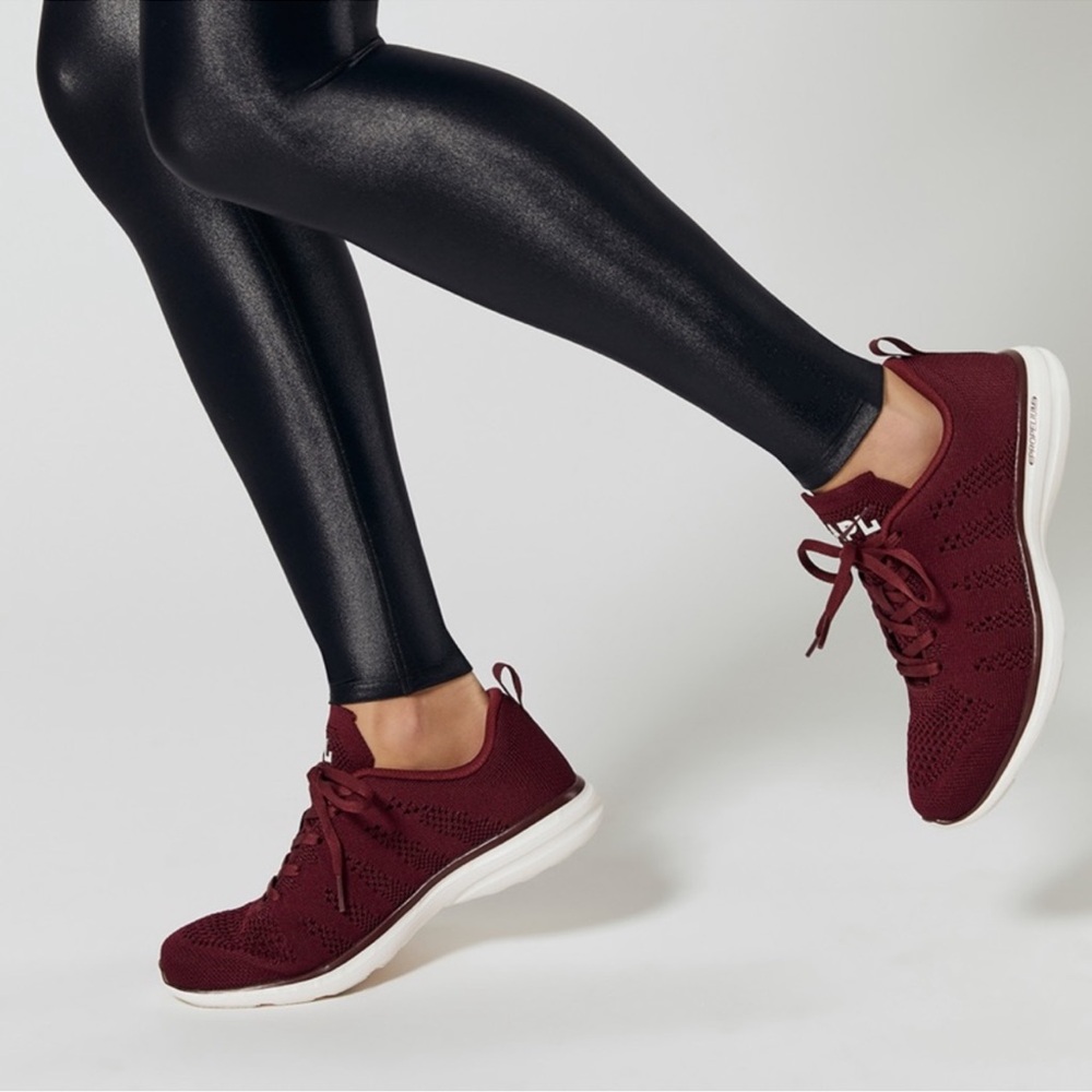 APL TechLoom Pro Running Shoes Burgundy Size 9